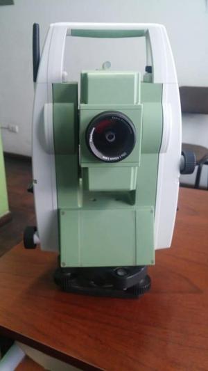 Pongo en venta mi estación total marca Leica TS06 de 5