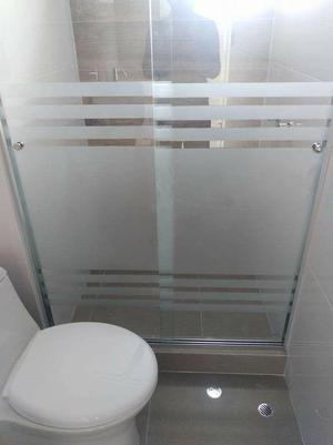 puertas de ducha en vidrio templado o acrilico instalado