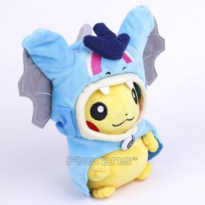 Peluche Pikachu Cosplay Garados Pokemon Center