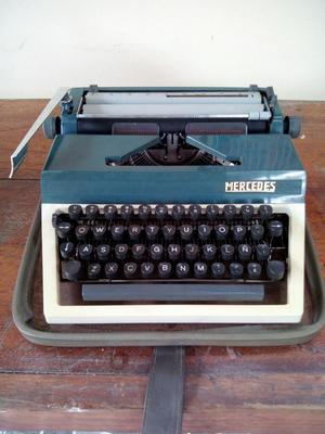 Hp Antigua Máquina de Escribir Mercedes