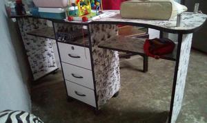 Vendo Mesa de Manicure Doble