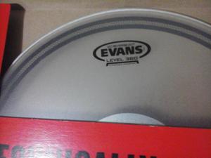Evans EC reverse dot 14 pulgadas