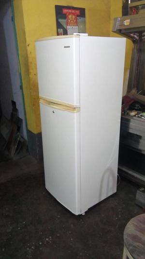 Vendo Refrigeradora Samsung No Frost de dos puertas