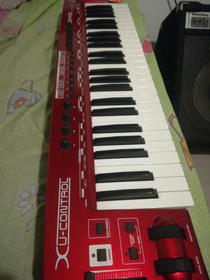 Controlador Behringer Umx490