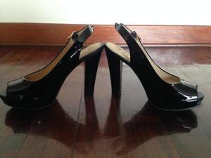 Zapatos Negros de Charol Paez