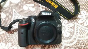 Kit Nikon D MP DSLR mm AFS DX VR