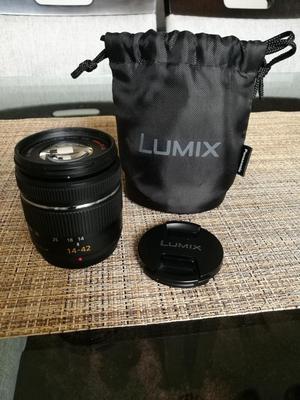 Lente Panasonic Lumix  Micro 4/3 Con Tapas Y Estuche