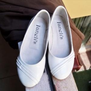 Zapatos Blancos de Charol Niña Talla 35