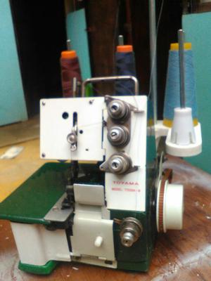 Vendo Maquina de Coser Remalladora a 250