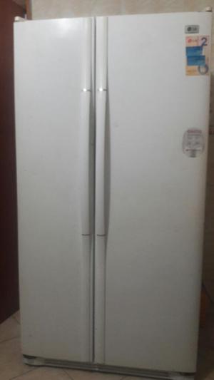 Vendo Refrigeradora de Dos Puertas