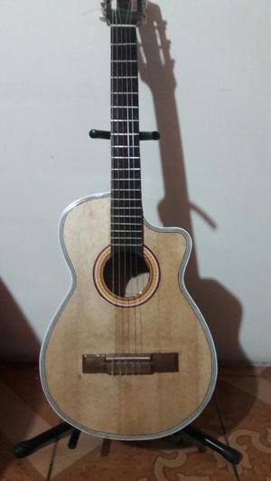 Guitarra Acústica Nueva de Pino
