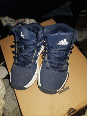 Vendo O Cambio Zapatillas en Poco Uso