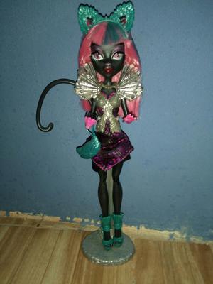 Monster High Catty Noir Buu York