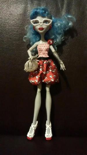 Muñeca Monster High Ghoulia Yelps