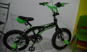 Bicicleta con aros de aluminio