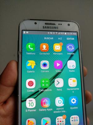 Samsung Galaxy J7 con DETALLE