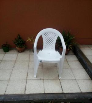 Se Vende Silla de Plastico en Buen Estad