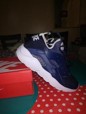 Vendo Nike Huarache Ultra Run