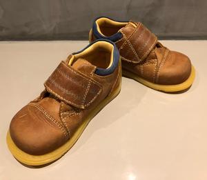 Zapatos de Cuero Bebe