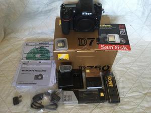 Nikon D MP DSLR con 2 lentes, flash y trípode