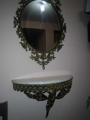 Antigua Consola mas espejo de bronce