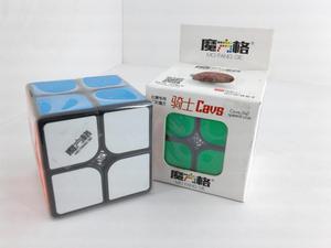 Cubo de Rubik 2x2 Cavs