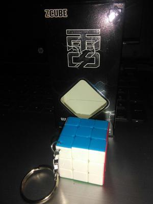 Cubo de Rubik Zcube 3x3 Keychain 30mm