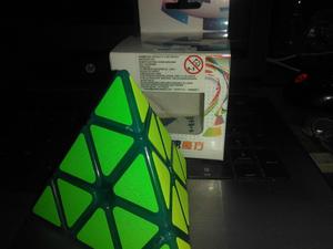 Cubo de Rubik Zcube Pyraminx Azul Lumin