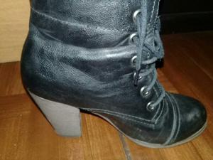 Zapatos Botines Negros de Cuero Talla 35