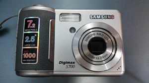 Cámara Digital Samsung Digimax S700 de 7.2 Megapíxeles con