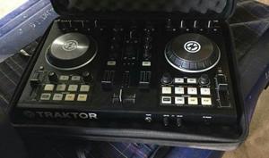 Controlador Traktor S2