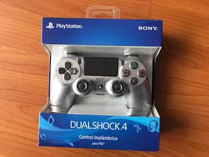 Mando PS4 Dual Shock Nuevo en caja 135 soles