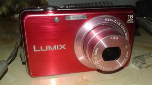 Vendo o cambio cámara Panasonic Lumix 16 megapixeles