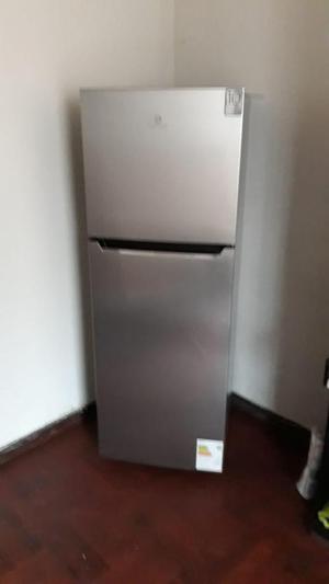 Refrigeradora Indurama