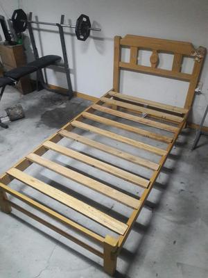 Vendo Cama de Madera