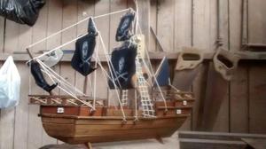 Barco de madera pirata