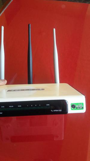Router TPLINK Inalámbrico N de 300 Mbps TLWR941ND