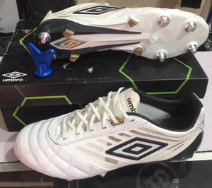 Umbro Medusa Pro a 450 Soles a 