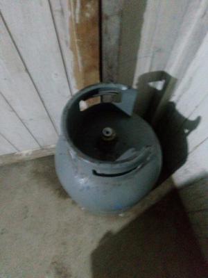 Remató Balón de Gas Lleno Y Cocinó Nuevo