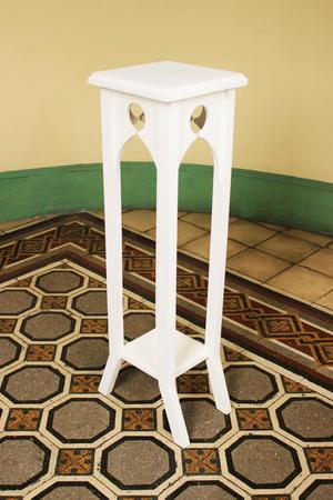 Mesa pedestal