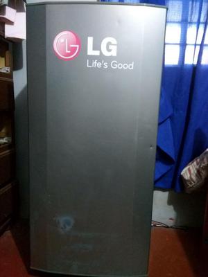 Mini refrigeradora LG