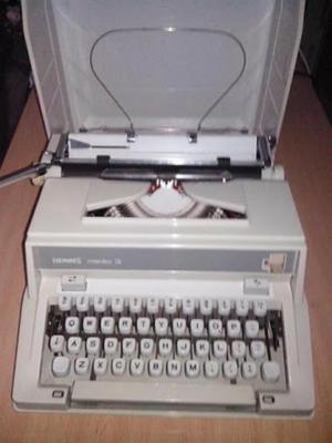 Maquina de Escribir Hermes Media 3