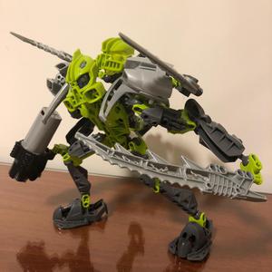 Bionicles Lego Phantoka Toa Lewa  and matoran tanma 