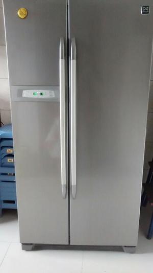 Refrigeradora 2 Puertas Daewoo
