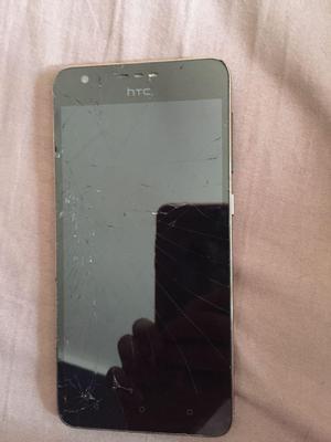 SE VENDE CELULAR HTC