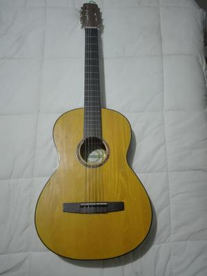 Guitarra Nuevesita sin Uso