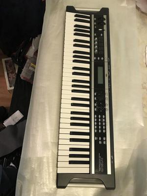 Nuevo sintetizador de teclado korg X50