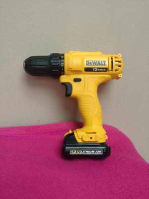 Atornillador Dewalt de 12v Dcd700