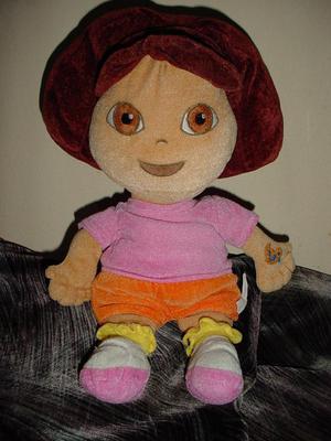 Hermoso muñeco de trapo de niña de carita bordada 35 cm