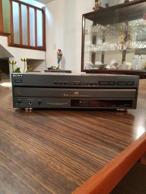 Compactera Sony para 5 Cds